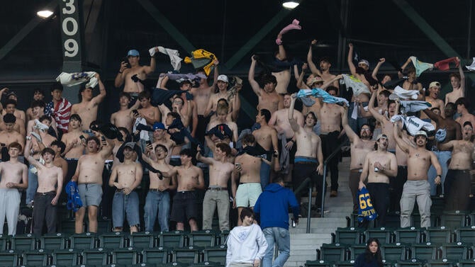 tarps-off-getty.jpg