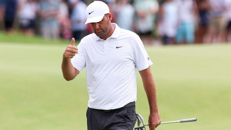 scottie-scheffler-thumbs-up.jpg