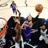 jalen-brunson-knicks-layup-g.jpg