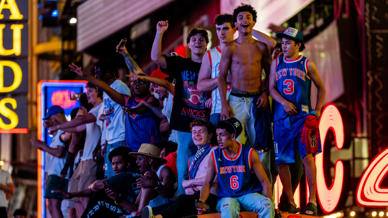 knicks-fans-getty.png