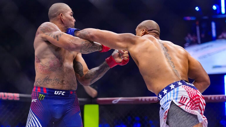 ciryl-gane-alex-pereira-punch-white-house.jpg