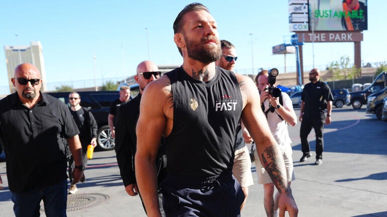 conor-mcgregor-weighins-2021.jpg