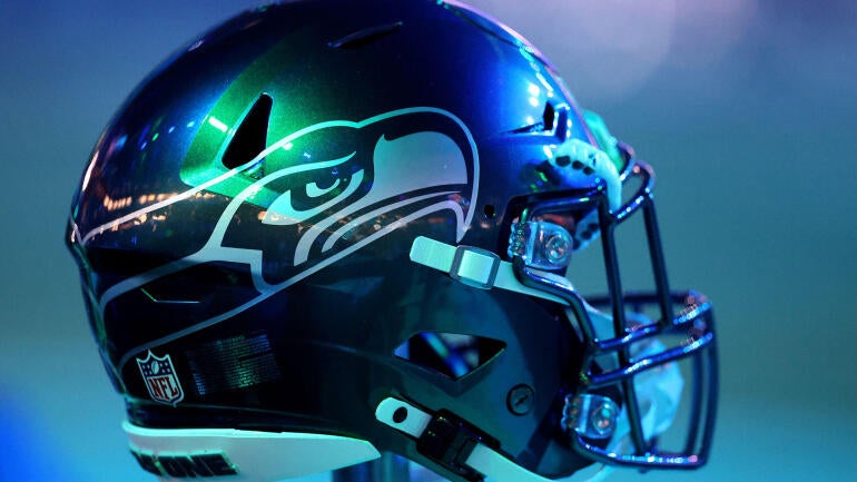 seattle-seahawks-helmet-light-g.jpg