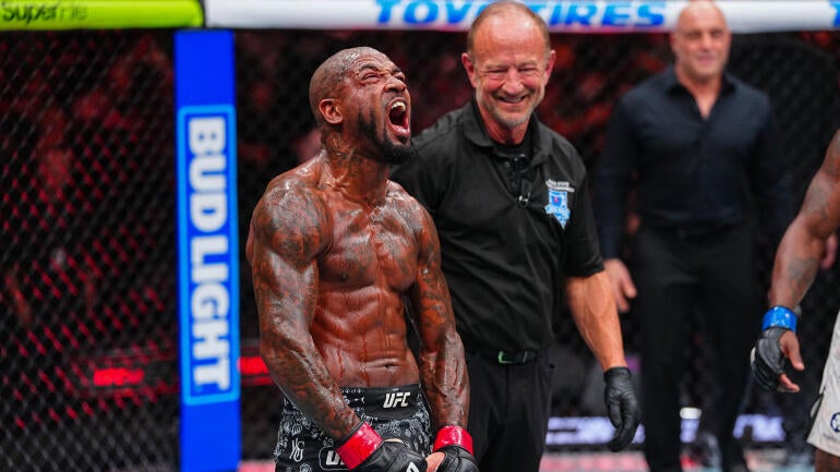 king-green-celebrate-ufc-329.jpg