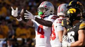 Jeremiah Smith snags more Ohio State records, hits Heisman pose after setting school TD, receptions marks