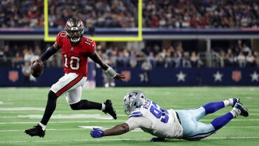 Tampa Bay Buccaneers v Dallas Cowboys