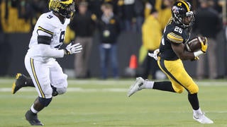 Iowa RB Akrum Wadley Was a Star Against Michigan