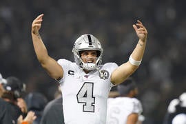 Raiders rally to beat Chargers 26-24