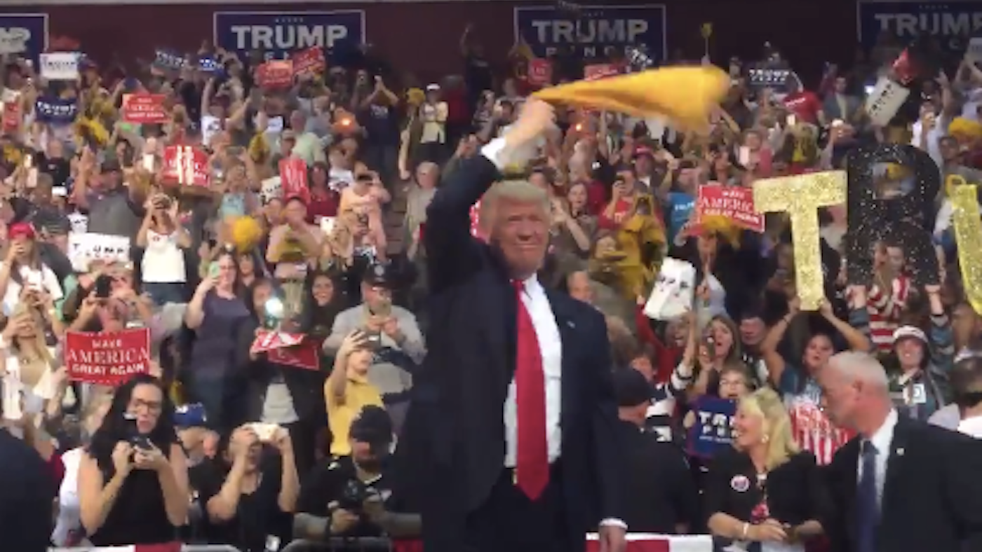 Donald Trump tells a crazy Big Ben story, waves Terrible ...