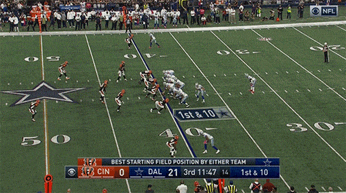 ezekiel-elliot-is-fast-against-bengals.gif