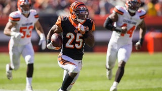 Cincinnati Bengals' Lawson loses teeth while hitting Cleveland