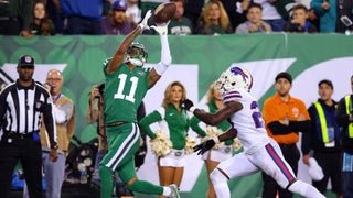 Buffalo Bills defensive tackle DaQuan Jones (92) against the New York Jets  in an NFL football game, Sunday, Dec. 11, 2022, in Orchard Park, N.Y. Bills  won 20-12. (AP Photo/Jeff Lewis Stock Photo - Alamy