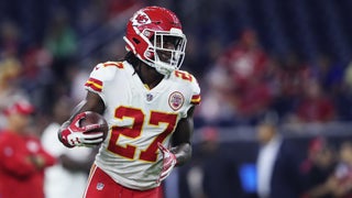 Kareem Hunt officially re-signs with the Cleveland Browns - Fake Teams