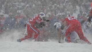 PHOTOS: Hard to see the Colts and Bills playing through heavy snow in  Buffalo