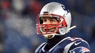 Patriots: Tom Brady listed on injury report with right-hand injury