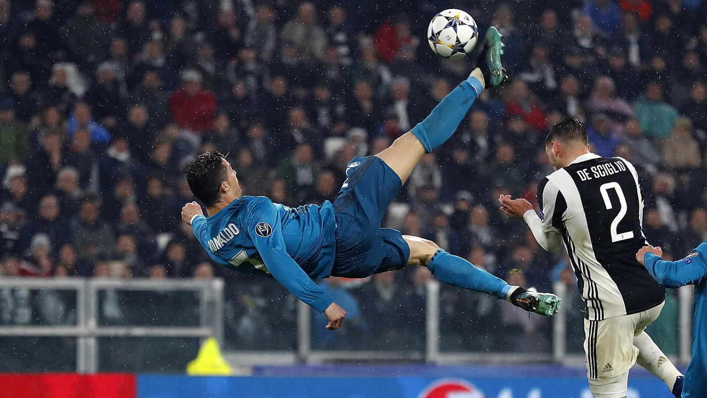 On this day 5 years ago, Cristiano Ronaldo scores a spectacular bicycle  kick goal to put Real Madrid up 2-0 against Juventus in the first leg of  the 2017-18 UEFA Champions League