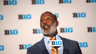 Lovie Smith has one of the best beards you've ever seen