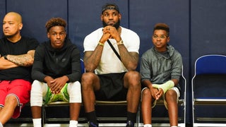 Can anyone help me ID these sweet Laker shorts Lebron is wearing? : r/lakers