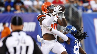 Pittsbugh, United States. 10th Jan, 2021. Cleveland Browns quarterback  Baker Mayfield (6) throws to Cleveland Browns wide receiver Jarvis Landry  (80) that runs for the touchdown in the first quarter of the