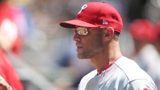 LAD@TOR: Happ's mom throws out ceremonial first pitch 