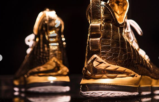 customized lebron 15