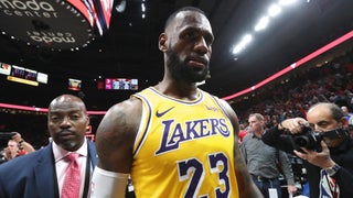 LeBron James: Lakers debut features dunks, highlights team's weakness