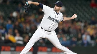 Mariners sign LHP James Paxton to Major League contract