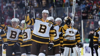 Bruins, Blackhawks unveil jerseys for 2019 Winter Classic