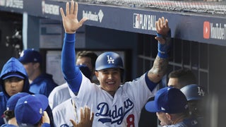 Manny Machado signs 10-year, $300M deal with San Diego Padres - Sports  Illustrated