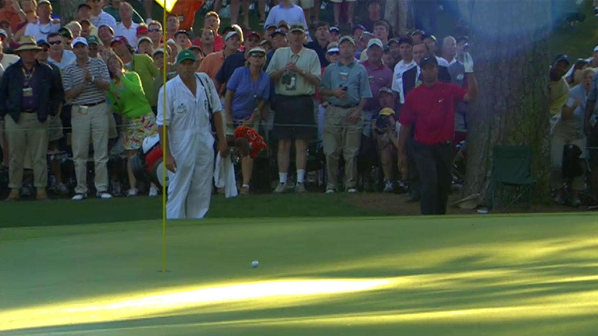 Masters Moment Tiger Woods Chip In 2005 Cbssports Com