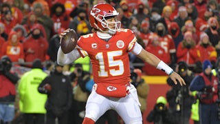 Mecole Hardman of the Kansas City Chiefs dives to score a 25 yard News  Photo - Getty Images