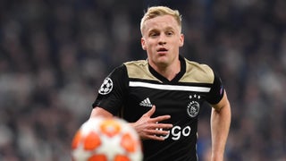 Tottenham looking to beat Barcelona for Ajax star Donny van de Beek