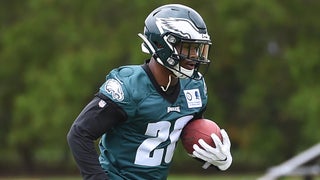 Philadelphia Eagles re-sign running back Darren Sproles 