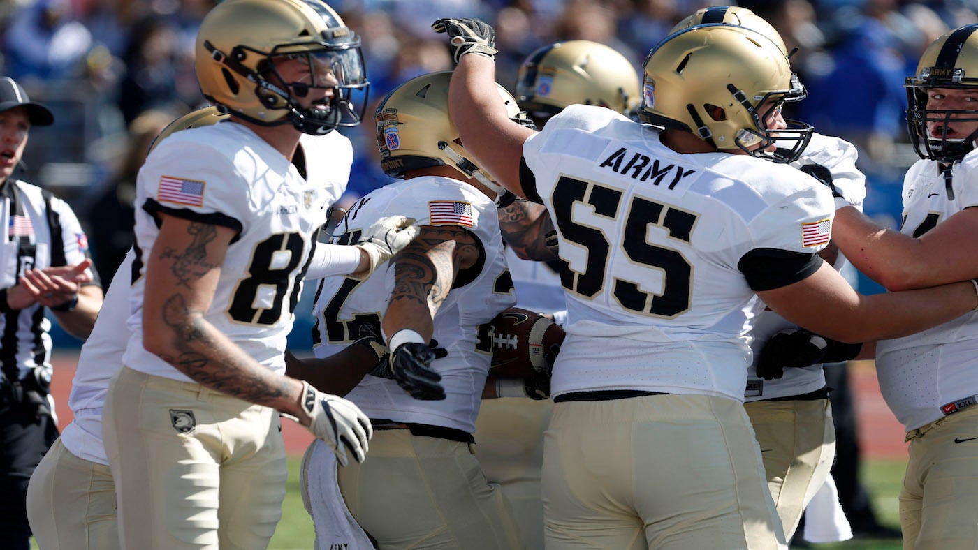 2 West Point football players to face off in the Super Bowl