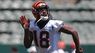 Cincinnati Bengals wide receiver A.J. Green runs onto the field