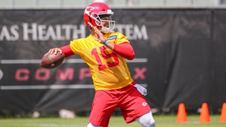 KC Chiefs moving Tremon Smith to running back in training camp