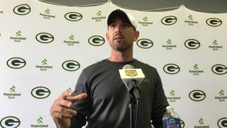 Matt LaFleur & Packers staff take the Knapp Stair Climb challenge 