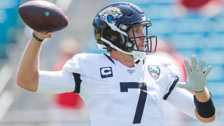 Jaguars commit to Minshew by trading Foles to Bears