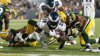 Packers RB Jamaal Williams leaves field on stretcher after helmet-to-helmet  hit from Eagles DE Derek Barnett 