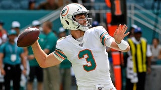 Dolphins stick with Ryan Fitzpatrick at QB, bench Josh Rosen