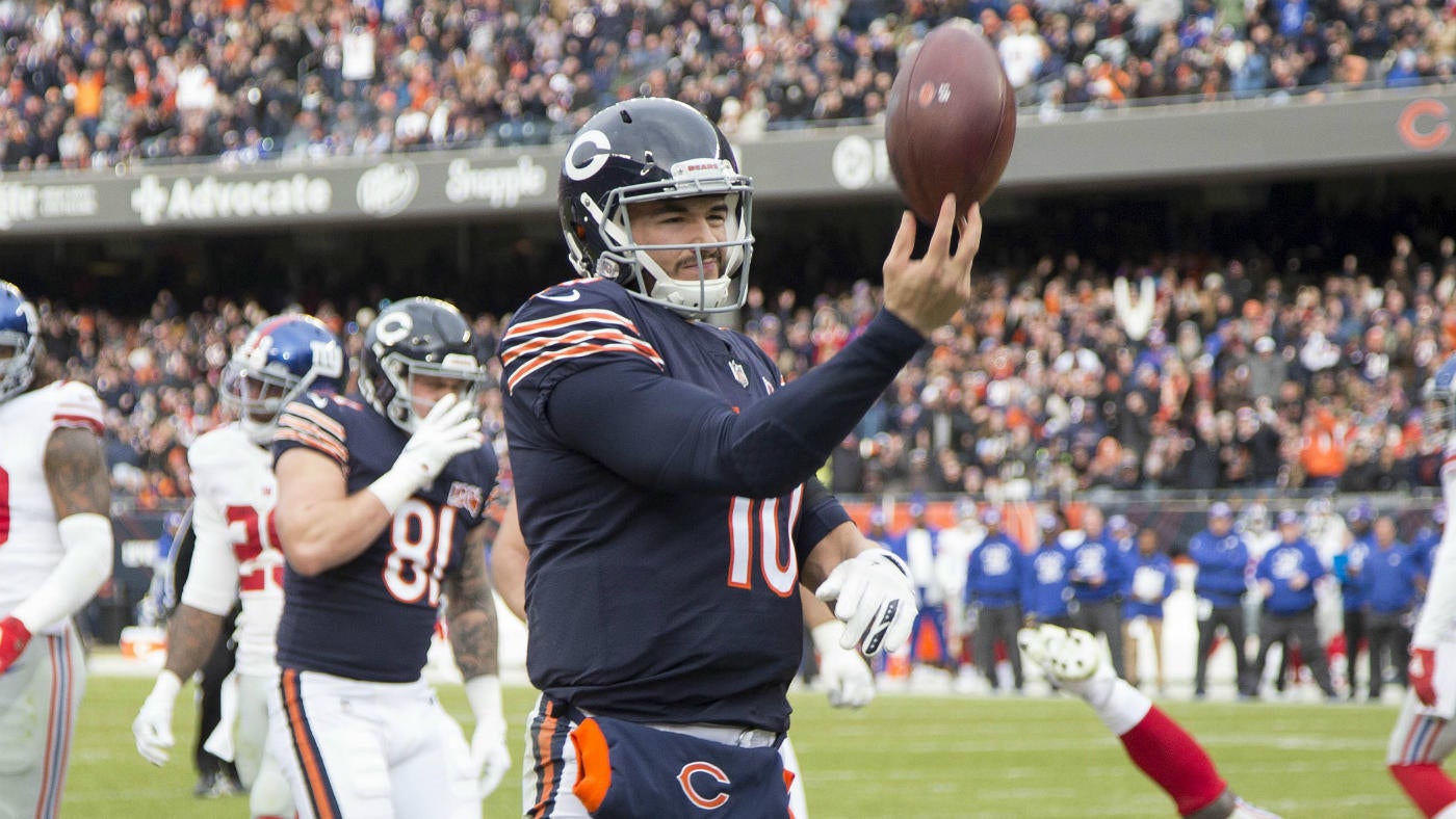 August 16, 2019, Chicago Bears quarterback Mitchell Trubisky (10) throws  the ball prior to the NFL preseason game between the Chicago Bears and the  New York Giants at MetLife Stadium in East