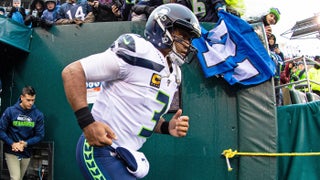 Russell Wilson delivers improbable touchdown pass to Tyler Lockett