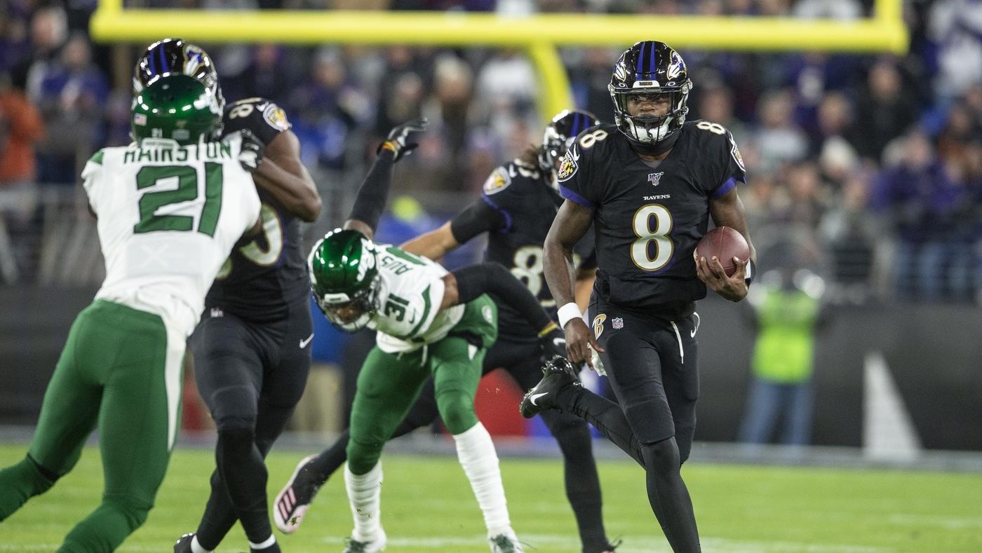 NY Jets players line up for Lamar Jackson jerseys after he destroyed Jets