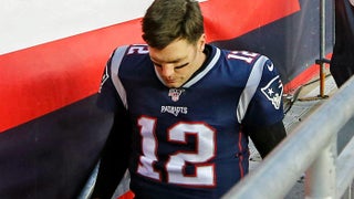 Brady sits Pats practice because of illness, shoulder