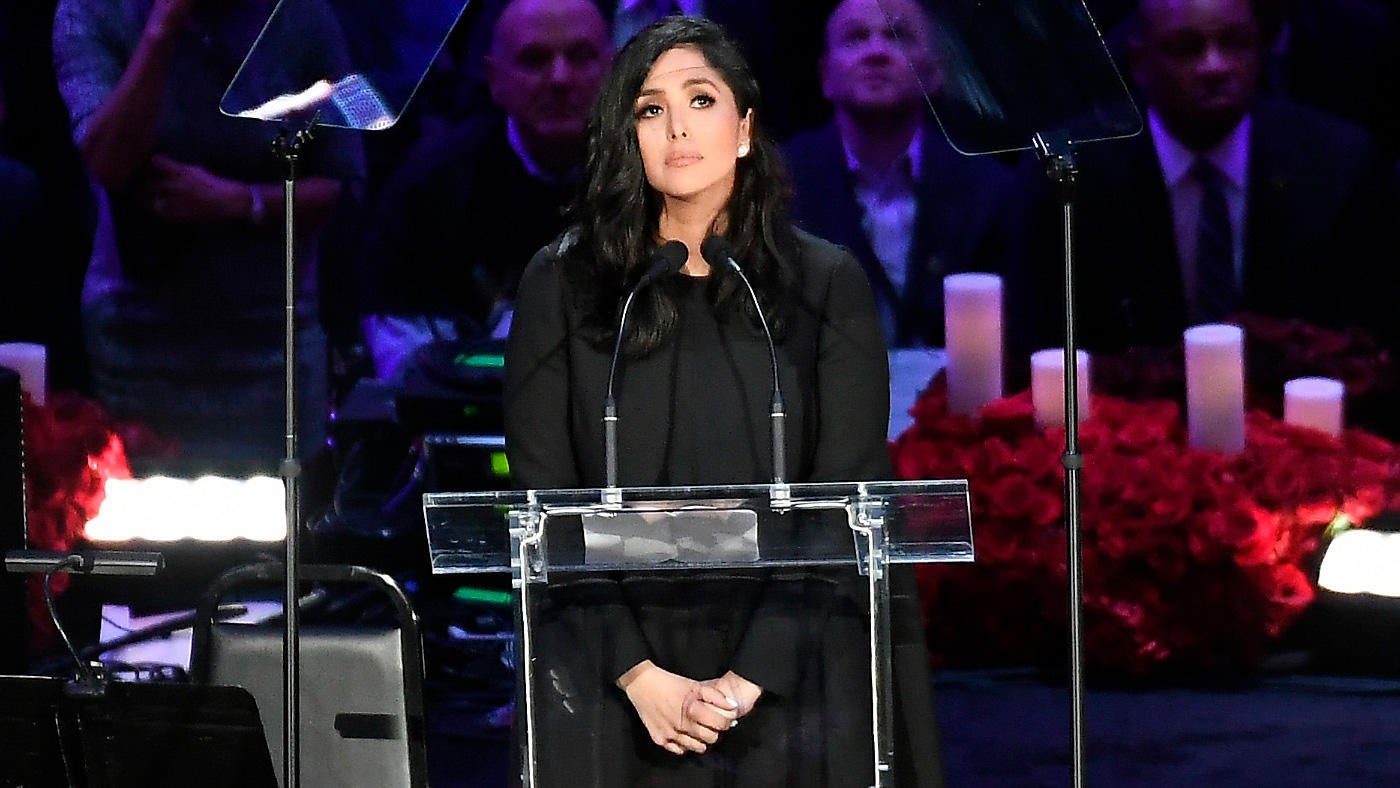 gettyimages-1208416408-vanessa-bryant-kobe-memorial-2020-1400.jpg