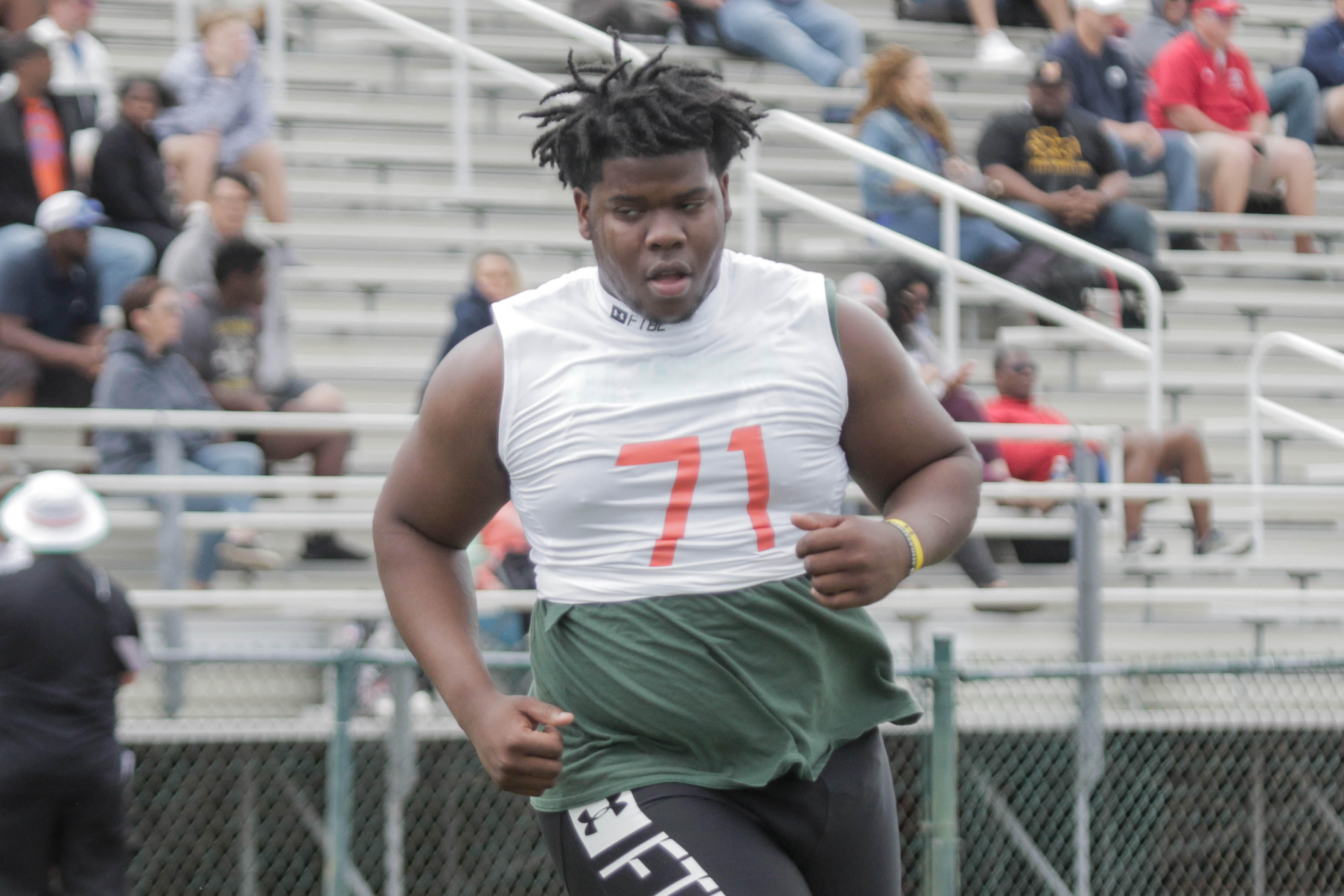 OL Laurence Seymore 1-on-1 clips