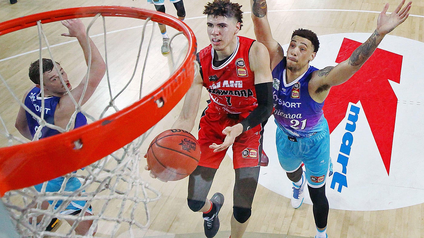 NBA Mock Draft 2020: LaMelo Ball goes No. 1 overall to Warriors in latest  mock draft - DraftKings Network