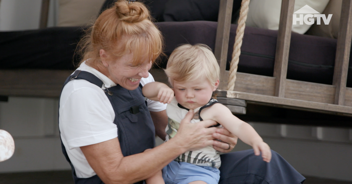 'Good Bones' Mina StarsiakHawk's Son Learns to Crawl With Help of