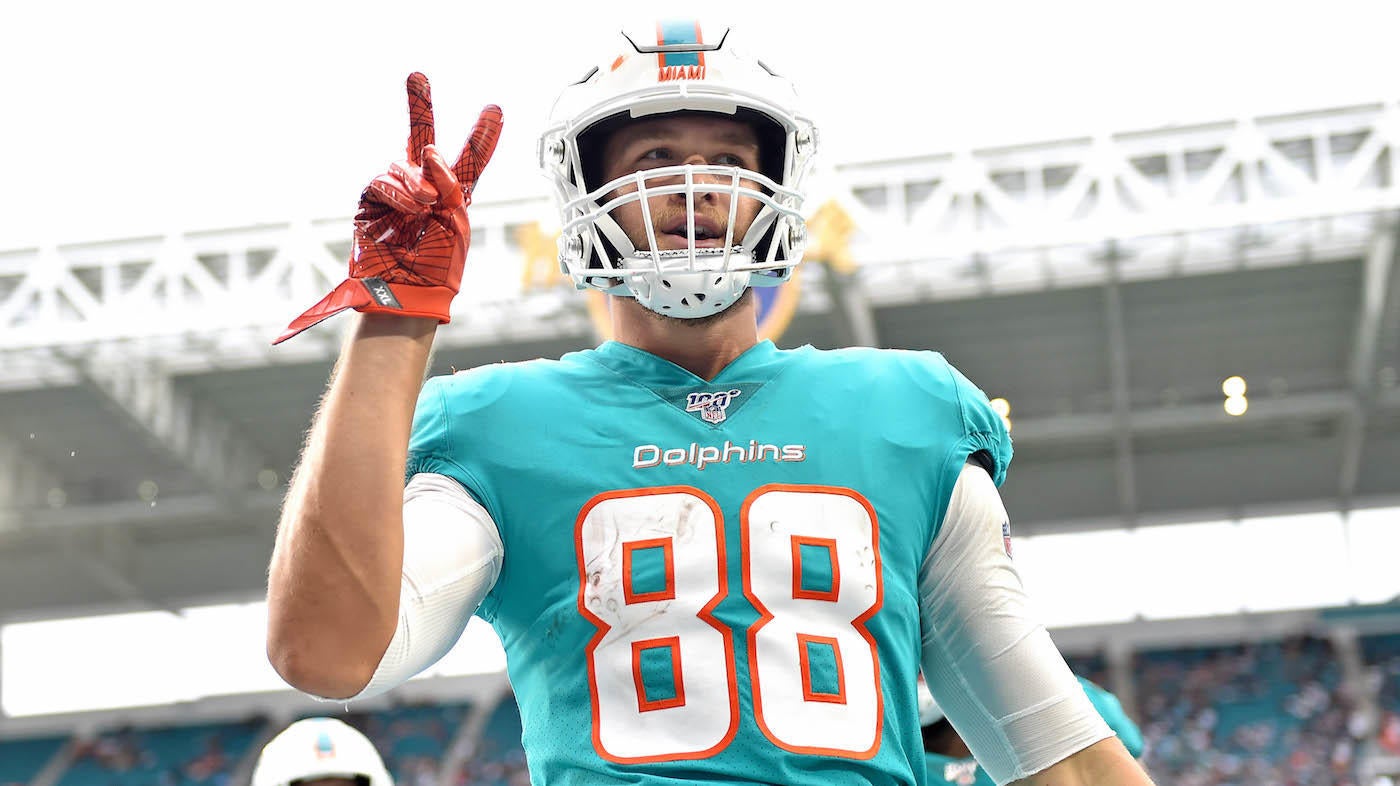 Dolphins' Chris Grier says Miami made no calls on Mike Gesicki's availability: 'Mike was going to be here'