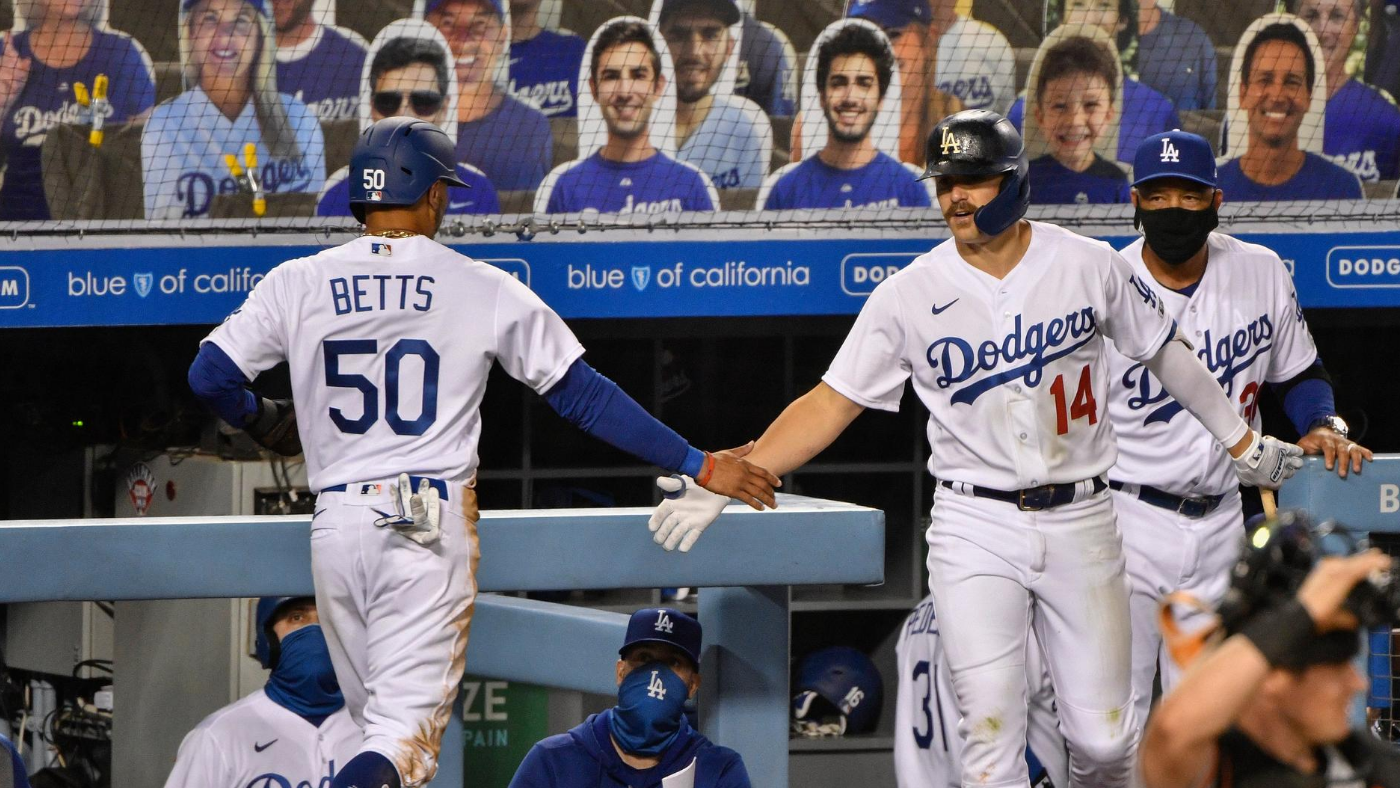 Dodgers vs. Giants score Enrique Hernandez, Mookie Betts lead L.A. to
